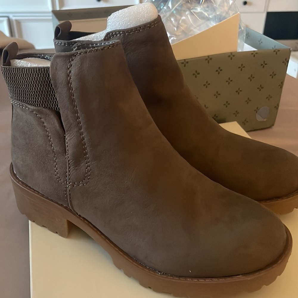 Sun Stone Kandy boots In brown